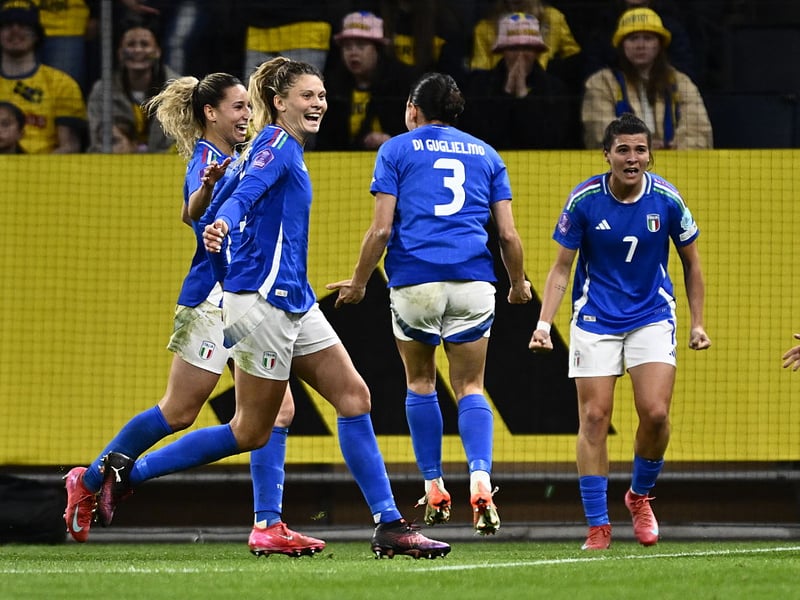 The Italians are growing with each tournament, but are not expected to make the latter stages this summer with odds of 25/1. Beaten finalists in 1993, they have made the semi-finals 1984, 1987, 1989 and 1997.