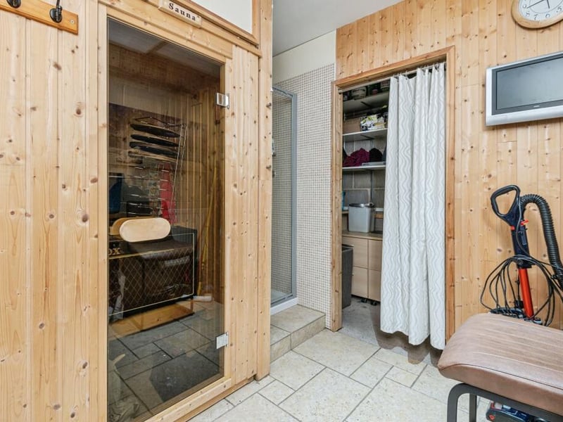 Shower room and sauna