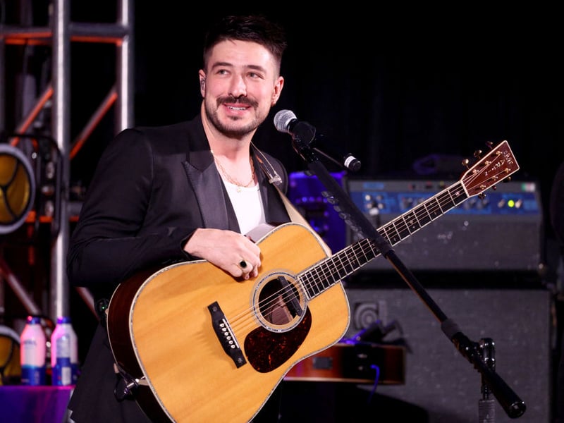Mumford & Sons released fifth studio album 'Rushmore' earlier this year and are getting back to playing live - recently headlining Radio 1's Big Weekend. They topped the bill on the Pyramid Stage in 2013. It would seem to be a good time for them to return - ahead of a fallow year in 2026. They are priced at 2/1.