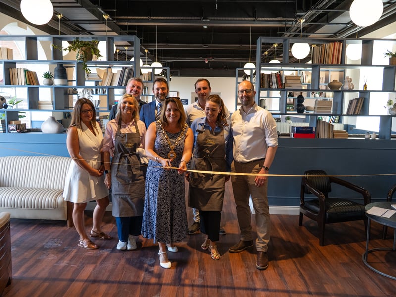 Coffee Quarters, a brand new cafe, has opened its doors this weekend at The Royal Haslar Waterfront Village. 

Pictured: John Doherty, Ryan Power, Christie, Joe Heinz, Kirsten Bradley (Mayor), Jonathan Bradley, Maria, Lu. 

Picture: Alec Chapman