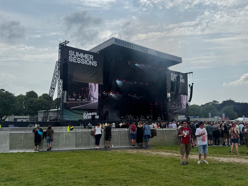 The venue fills up as the early acts take to the stage.