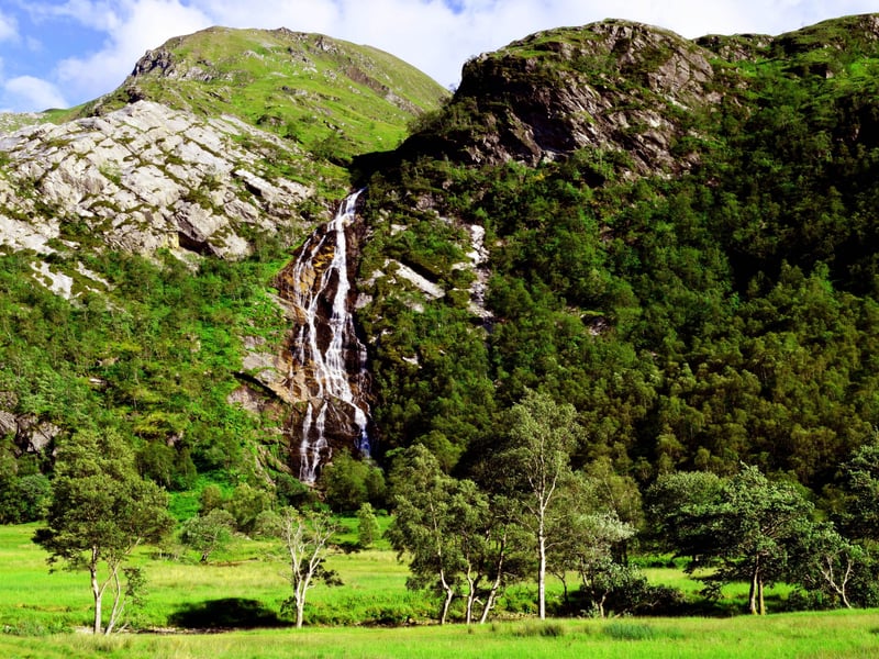 Steall Waterfall completes the top three with 137 beautiful reviews. Located in Glen Nevis, Fort William, it is the third highest falls in Scotland, with a total drop of 120 meters down the mountains. The picture worthy tourist hotspot has a 4.9 star rating, 100 Instagram hashtags, 500 TikTok views and 1,995 reviews.