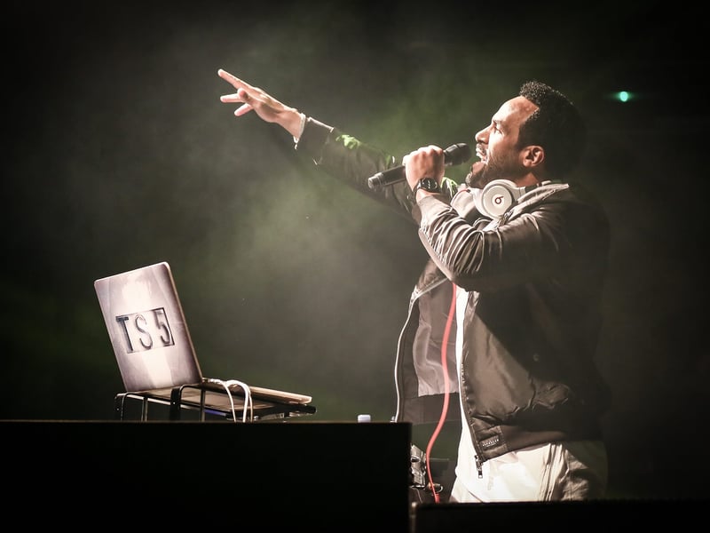 Craig David is set to light up the Scarborough Open Air Theatre on July 19, 2025, and the Stylus in Leeds on August 9, 2025, with his smooth vocals and infectious garage-R&B beats. 📍Burniston Rd, Scarborough YO12 6PF/University Union, Stylus, Lifton Pl, Woodhouse, Leeds LS2 9JZ