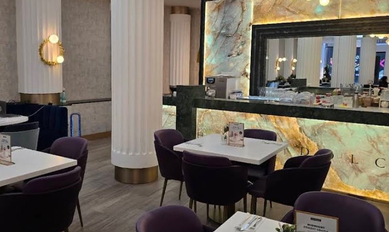 Despite its main purpose being a brunch restaurant, Haute Dolci has gained recognition for its ice cream selection. Customers have complemented the service, flavours and atmosphere.
