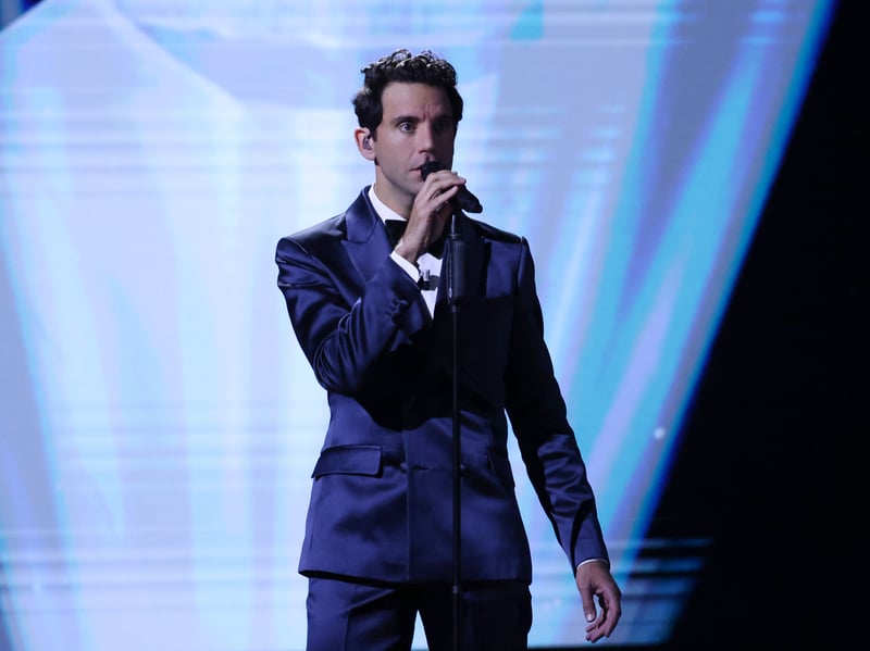 Hands up if you remember Mika! He’s on the bookies list for potential secret sets at Glastonbury 2025. He is 13/2 to do a surprise performance at Worthy Farm. You may have seen him most recently on the latest season of The Piano on Channel 4.