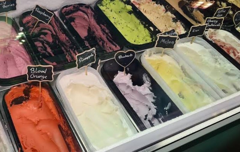 Ice Shack, which is located in the Withington area of Manchester is highly praised by customers. The family-run dessert shop specialises in providing ice cream to those with vegan or gluten-free diets.