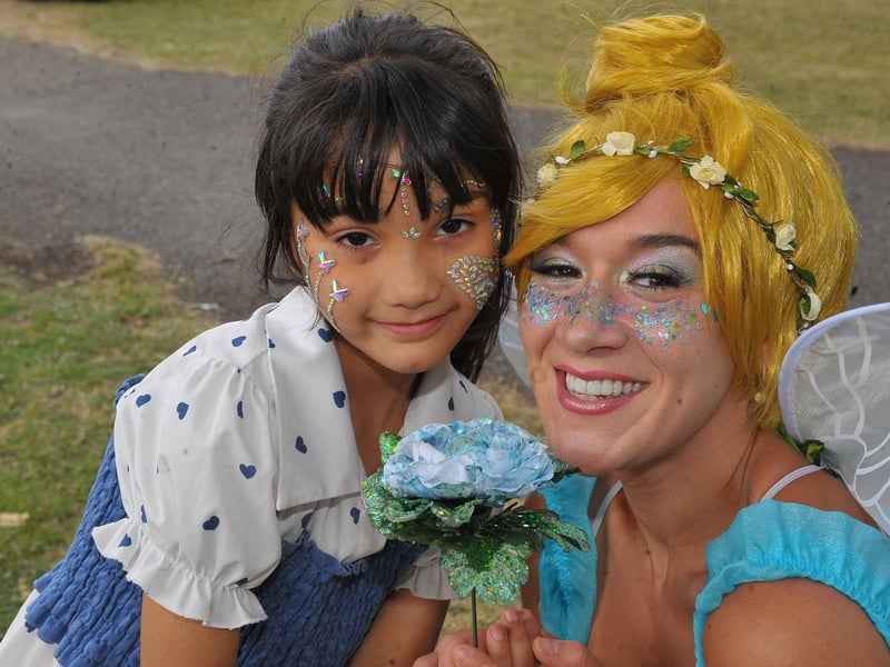 Haya Sultani meets Bluebell Twinkletoes from Yorkshire Circus