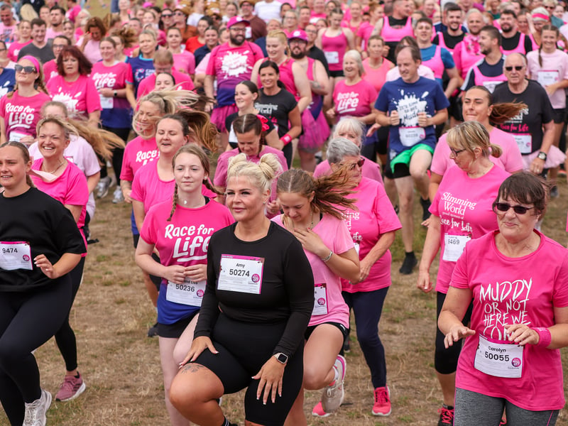 Warm ups. Adult races
Picture: Chris Moorhouse (280625-036)