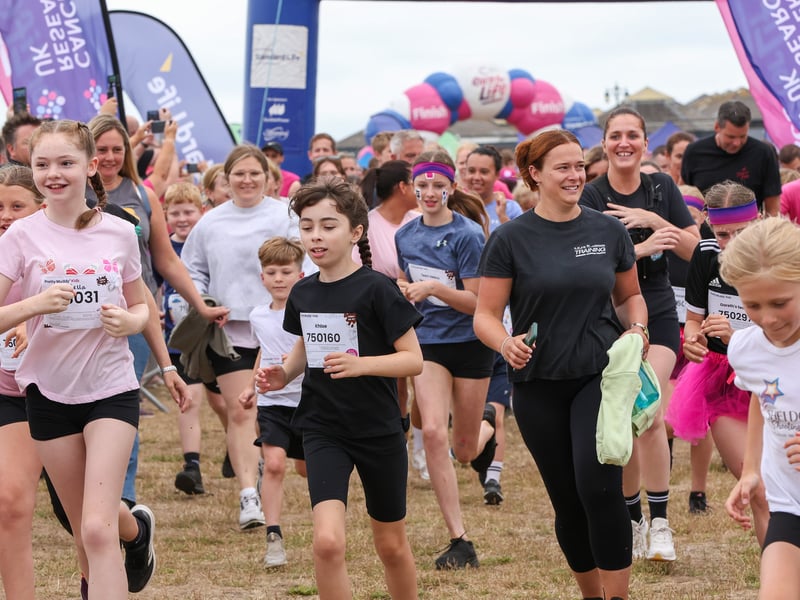 And they are off!
Picture: Chris Moorhouse (280625-012)
