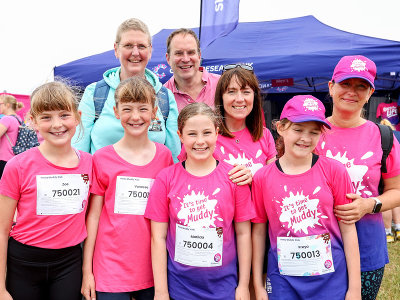 Friends from Portsmouth High School and their parents. Children's races. Picture: Chris Moorhouse (280625-003)