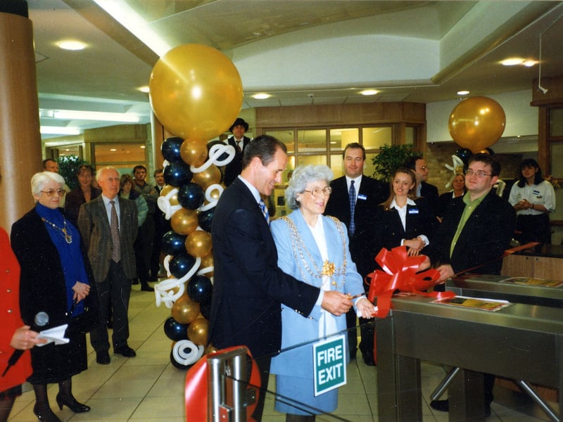 Councillor Linda Middleton, the Lord Mayor of Leeds, and George Graham, manager of Leeds United football club, cut the tape at the opening ceremony of the David Lloyd Leisure Club on Tongue Lane in October 1997.