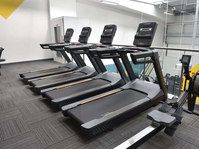 The are plenty of options for aerobic and anaerobic exercises.