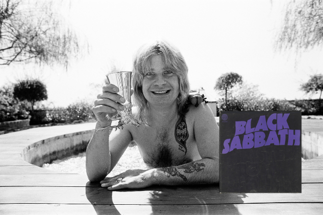 The album that cemented Black Sabbath's doom metal sound. The original UK Vertigo 'Swirl' pressing of Master Of Reality with its embossed sleeve is a must-have for metal purists, delivering crushing riffs and an undeniable atmosphere. 🔎 241092 wants