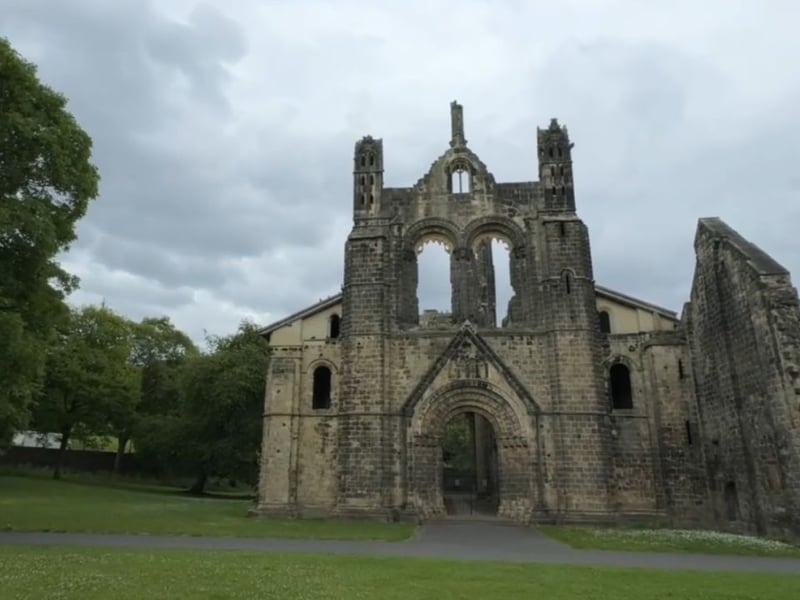 The ruins of this 12th-century abbey are home to several ghosts. The most famous is a woman named Mary, who is said to haunt the grounds, burdened by the guilt of turning in her murderous husband. An Abbot's ghost, seen in both white and brown robes, also wanders the area, still bound to his former monastery.