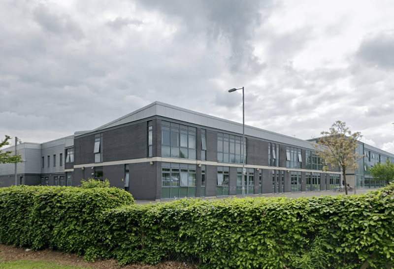 Williamwood is a secondary school in Clarkston, East Renfrewshire. Over the last five available years, it has an average place of about 7.2 in the top 25.
In the 2022/23 school year, it drew for 7th overall, with 73% of its students attaining five or more Highers.