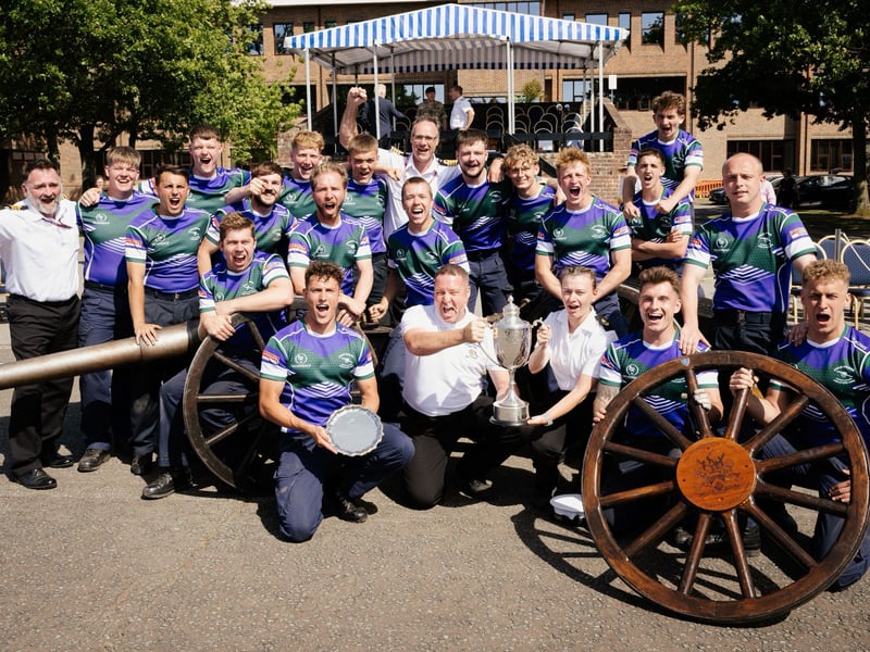 Winning crew from HMS Sultan.