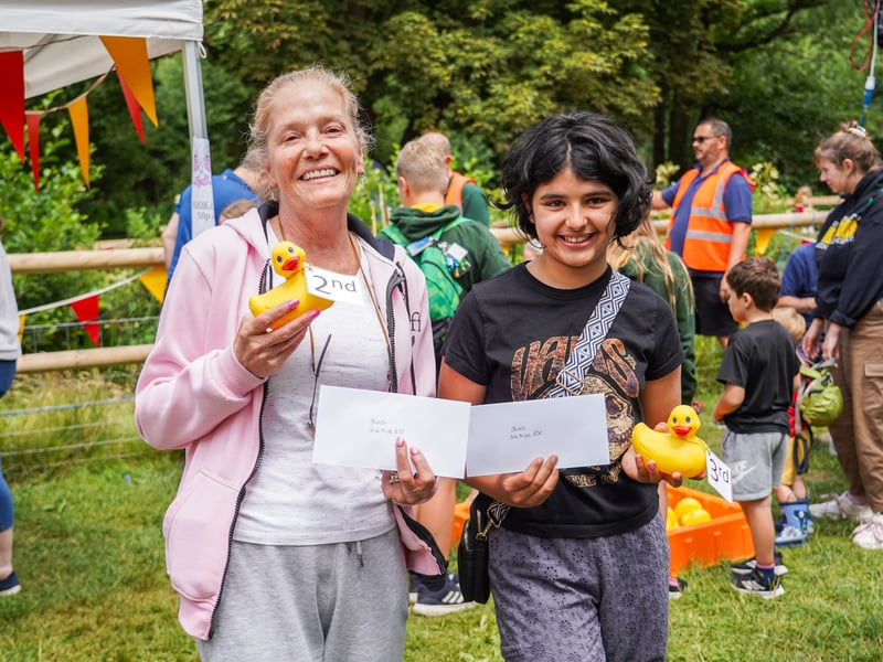 One thousand ducks being poured into the River Meon in Wickham for the annual duck race to raise funds for 1st Wickham Scout Group. 

Pictured: Melanie Smith and Arya Hughes

Pictured: Alec Chapman