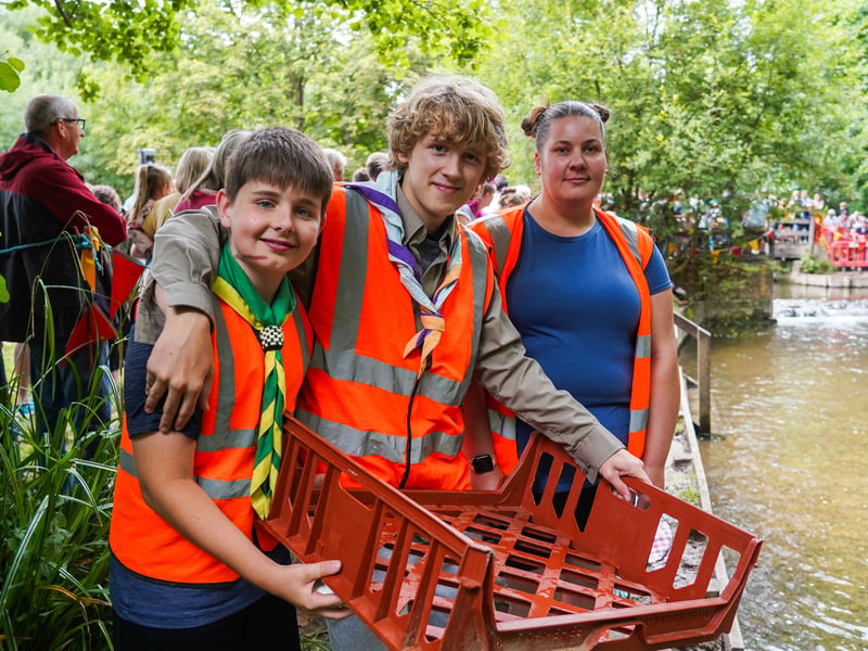 One thousand ducks being poured into the River Meon in Wickham for the annual duck race to raise funds for 1st Wickham Scout Group. 

Pictured: Chris Stares, Dillan Turnbull and Grace Hopkins

Pictured: Alec Chapman