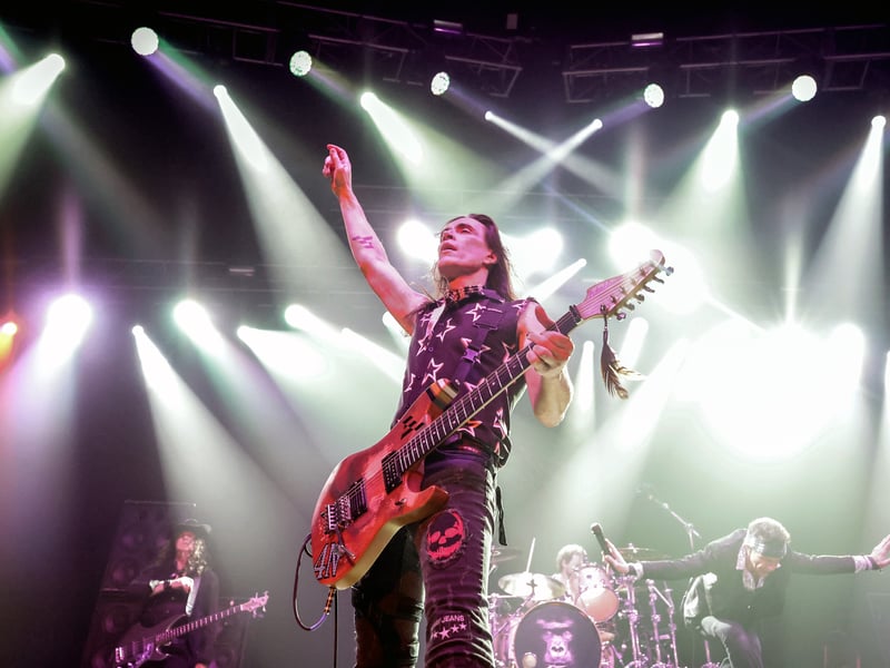 Rock fans are in for a treat as Extreme and Terrorvision team up for a powerful show at The Piece Hall in Halifax on August 7, 2025. Expect a night of high-energy guitar riffs and unforgettable anthems from both bands. 📍 Blackledge, Halifax HX1 1RE