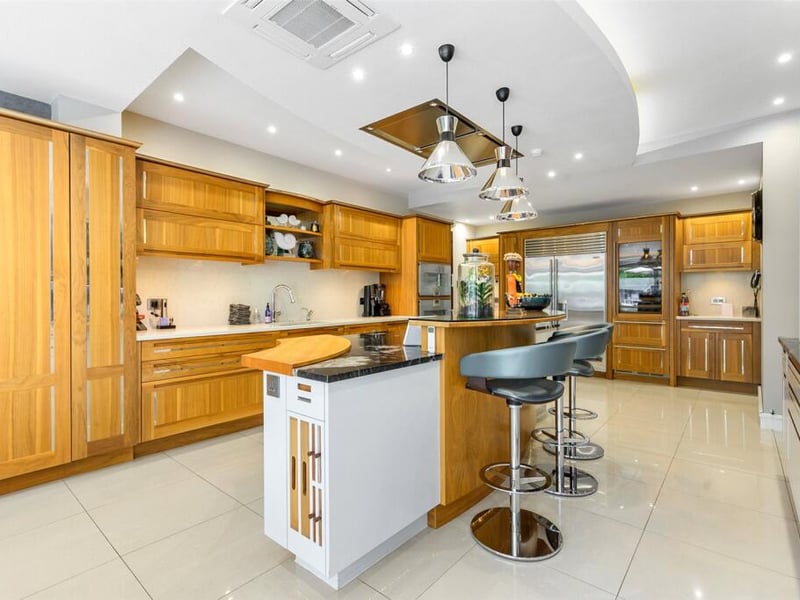 Dining kitchen