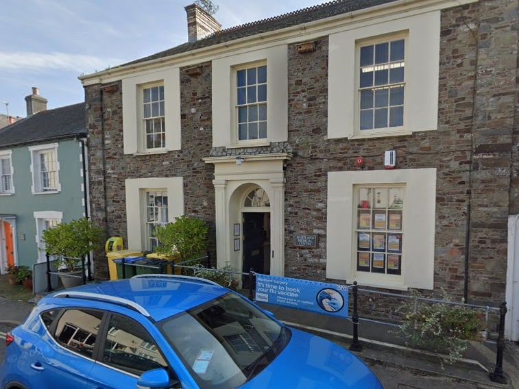 There were 255 survey forms sent out to patients at Hartland Surgery in Hartland, Bideford. The response rate was 49%, with 125 patients rating their overall experience. Of these, 89% said it was very good and 10% said it was fairly good.
