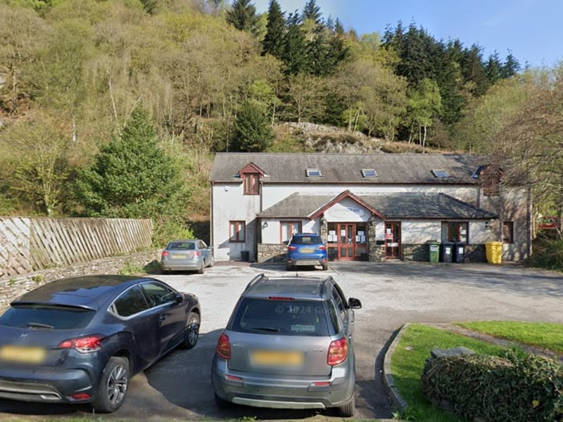 There were 276 survey forms sent out to patients at Haverthwaite Surgery in Backbarrow, Ulverston, Cumbria. The response rate was 39%, with 108 patients rating their overall experience. Of these, 90% said it was very good and 5% said it was fairly good.