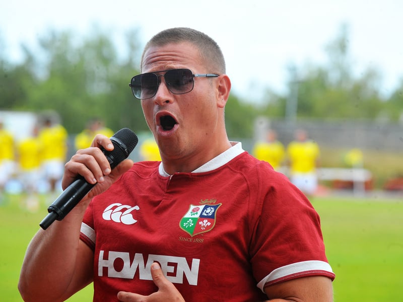 Maxwell Thorpe from Britain's Got Talent provides the pre-match entertainment