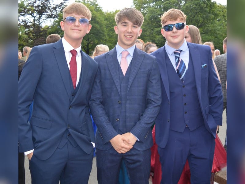 Great pic lads!