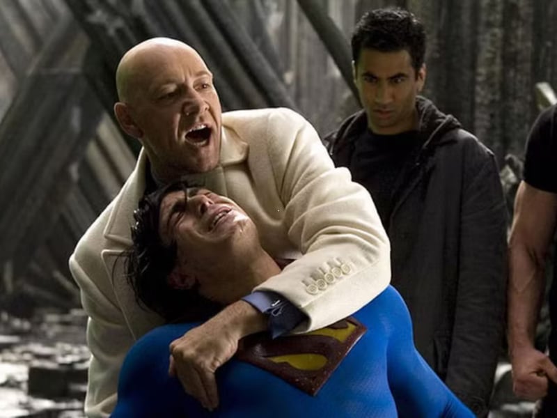 Bryan Singer decided to ge back to where it all went wrong, after Superman II, and provide a new third film in the series with 'Superman Returns', starring Brandon Routh in the title role. It takes place five years after the events of 'Superman II' - the Man of Steel returns to Earth only to find that Lois Lane (Kate Bosworth) has moved on and Lex Luthor (Kevin Spacey) is doing pretty well with his plans for world domination. It has a rating of 72 per cent.