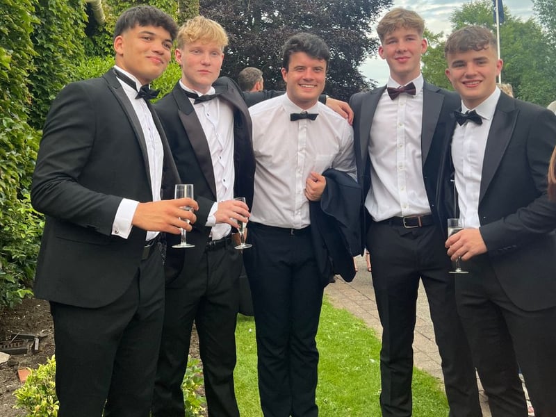 Five smart gentlemen