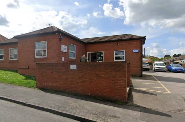 There were 305 survey forms sent out to patients at Tuxford Medical Centre in Newark. The response rate was 38%, with 117 patients rating their overall experience. Of these, 87% said it was very good and 12% said it was fairly good.
