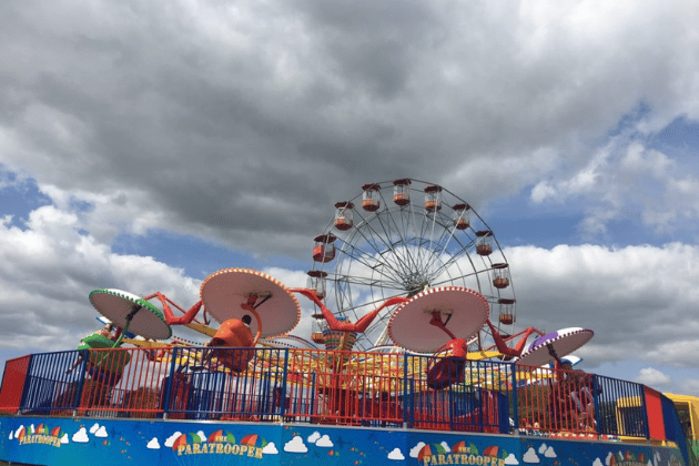 Folly Farm in Begelly is a multi-award-winning attraction that boasts a zoo, a farm, and a vintage fairground, offering a comprehensive and engaging day out for families. 💰 Day Ticket Price: £26.60/Number of Rides: 18