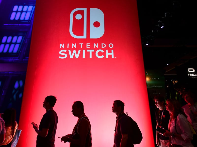 It might be quite unbelievable but the Nintendo Switch had not even been announced - let alone released - when Stranger Things first released in July 2016. The Switch was publicly revealed in October 2016, three months later. It has since had a full 8 year life-span and a follow-up console, in the time it has taken for Stranger Things to complete its full run on Netflix. 
