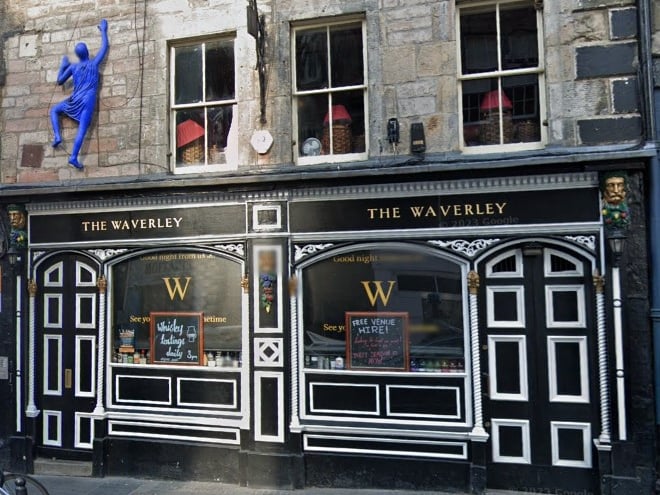 Ahead of his run at the Edinburgh Festival Fringe, New Zealand comedian Dan Boerman will bring his work in progress show to The Waverley Bar in Edinburgh this evening. 
