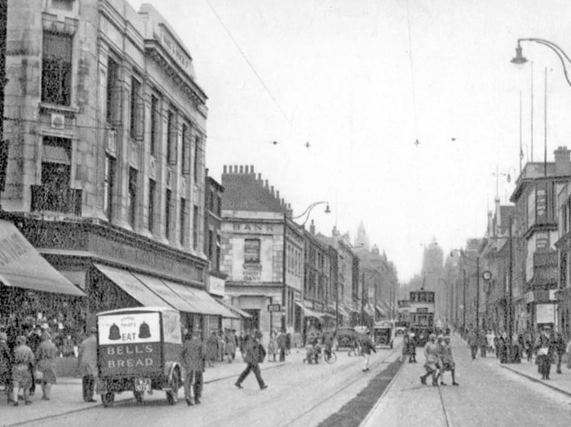 The Moor, Sheffield, some time between 1920 and 1939, with Williams Deacon's Bank and Marks and Spencer to the left