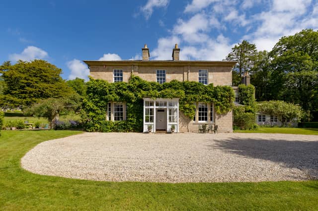 Located just a short walk from Melrose, Allerly House is a listed Georgian property with 6 bedrooms.