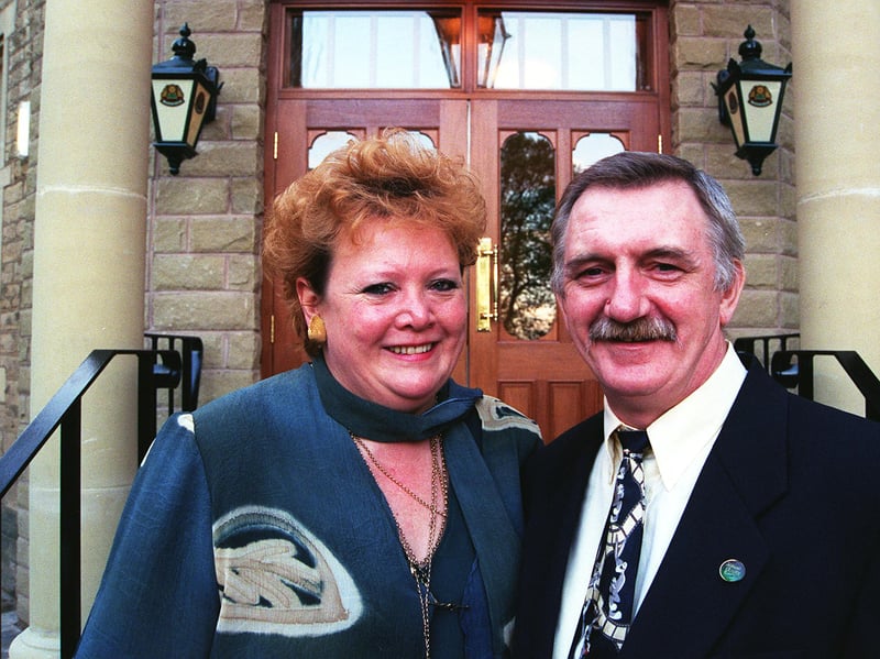 Managers Gerald and Linda Jones at the Fulwood Inn, Tapton Park Road, Sheffield, in 1999