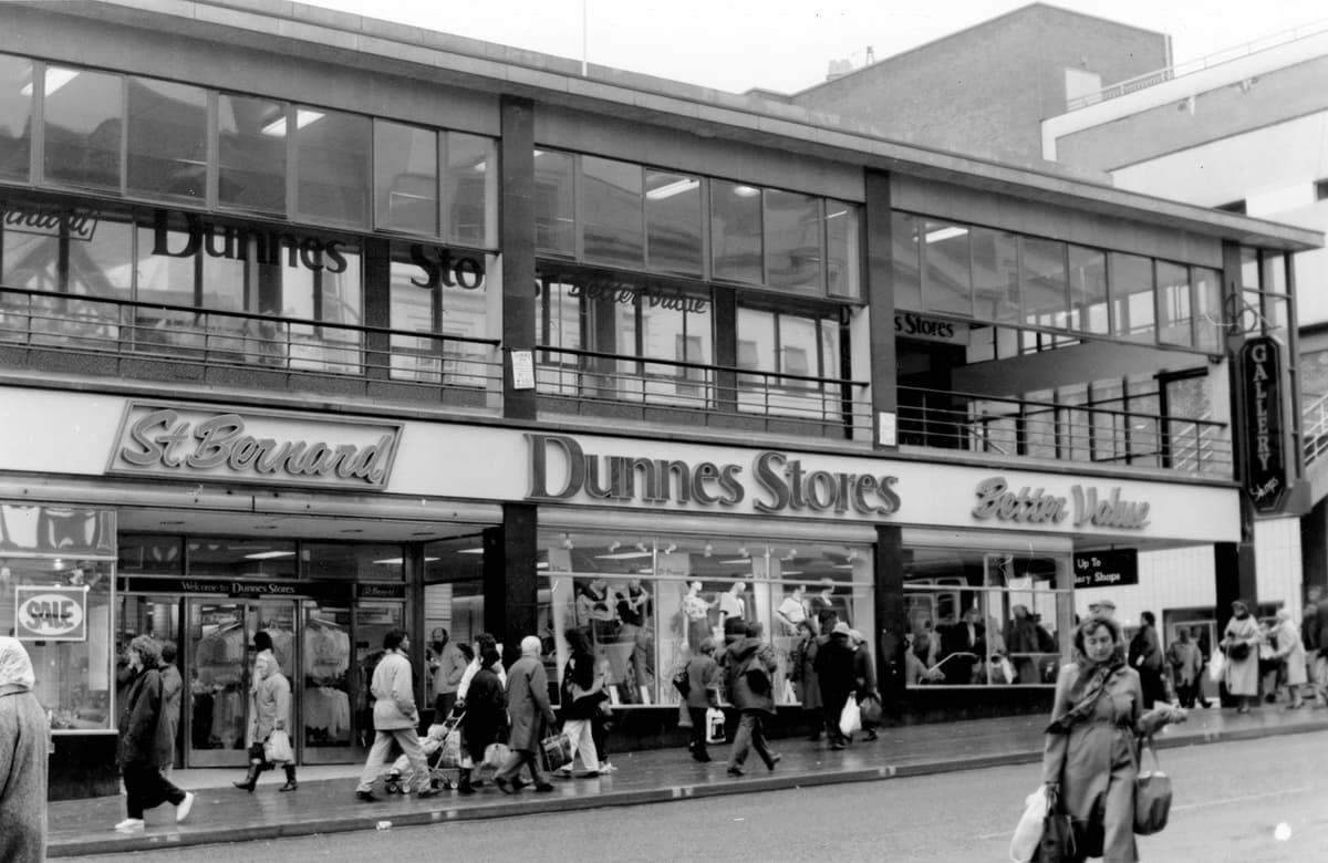 Sheffield retro: 35 popular pubs, shops, cafes and other businesses of the ...