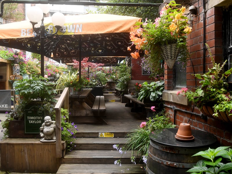 While its size might be a point of debate among some readers, many swear by the historic, flower-filled courtyard at the Duck & Drake. It is a hidden gem for live music lovers who want to catch some rays with their real ale in one of the oldest parts of the city 🍺 Duck & Drake, 43 Kirkgate, Leeds LS2 7DR