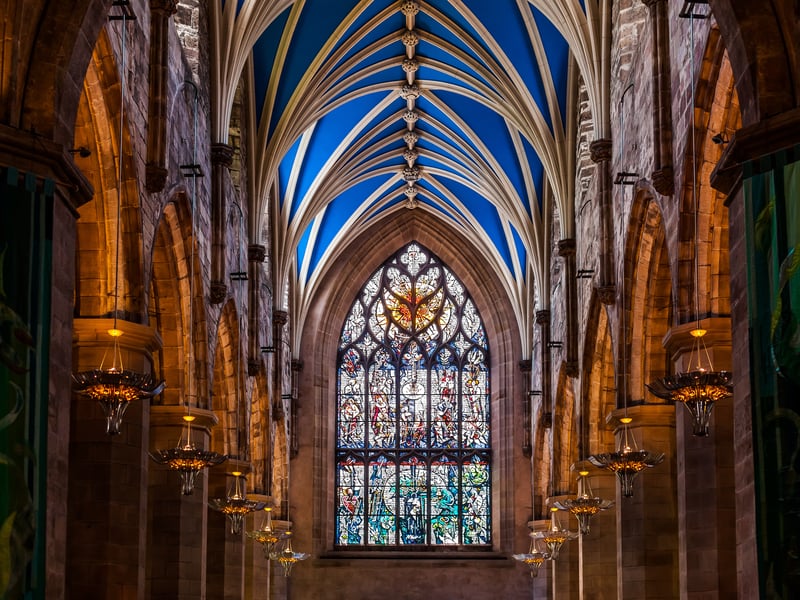 At St Giles' Cathedral tonight, music lovers can enjoy two candlelight concerts. The first comes from renowned British concert pianist Warren Mailley-Smith, who will perform Beethoven's Moonlight Sonata as well as a selection of other works. Then there will be opera from the Piccadilly Sinfonietta and Soprano Susan Parkes with guests.