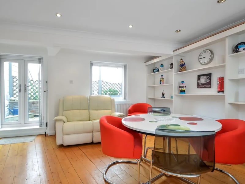 This property is on the market for £700,000 and it is being sold with Fine and Country. 