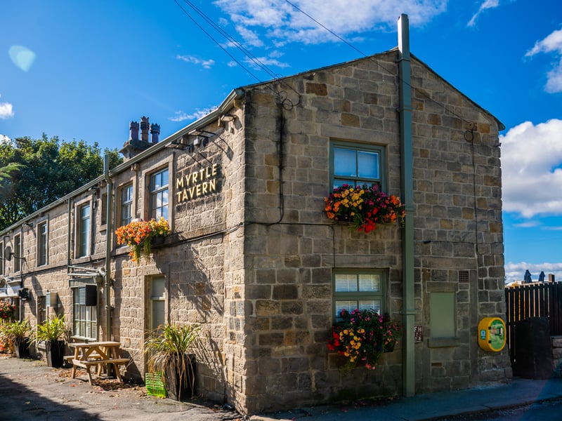 Frequently described by readers as the "best they've had," this Meanwood favourite is famous for its generous portions and welcoming atmosphere. It is consistently "rammed" due to its popularity, so readers strongly advise booking your table well in advance to avoid disappointment. 🍽️ Parkside Road, Meanwood, Leeds LS6 4NE