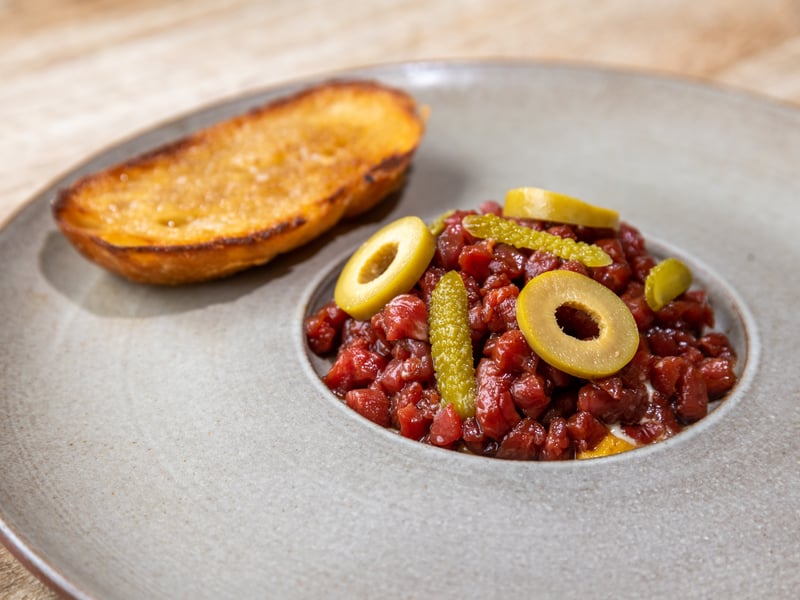 Michelin Star hopeful emba recently announced it will be closing its doors in the near future. But until then, the Michelin Star hopeful remains on the Guide. Michelin praised its sharing menu, put together by experienced chef and restauranteur Elizabeth Cottam.
