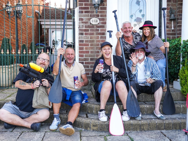 Robbie Bailey, Richard Gummies, Mandy Cobald, Bobby Mason, Paul Mundin, Helen Clarke. 

Pictured by Alec Chapman