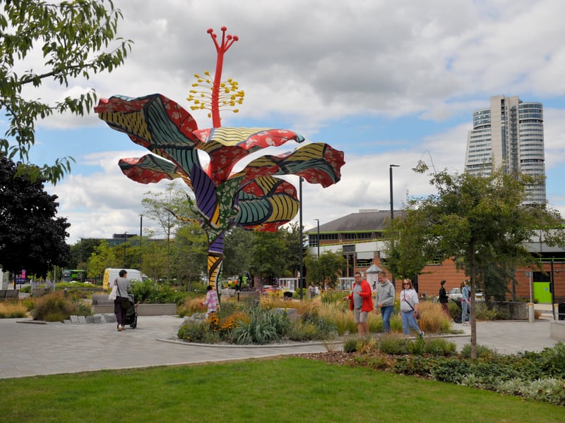 Large open lawns across the park give way to flowering gardens and there are also play mounds, a new woodland belt, woodland understorey and bird boxes.