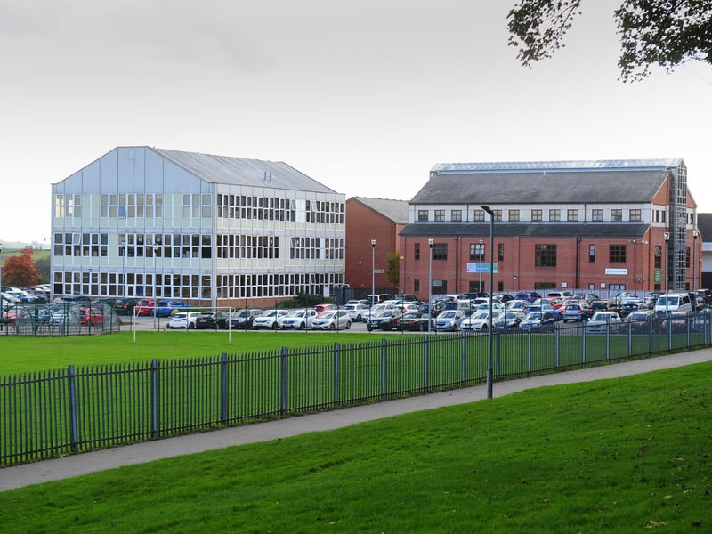 For the 2025/26 academic year, 353 parents put The Farnley Academy down as their top pick. Some 293 first choice offers were handed out – a success rate of 83%.