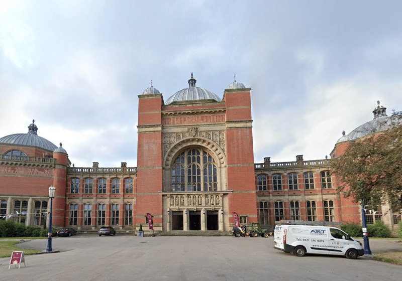 This is the namesake university of Birmingham, also in the West Midlands.
It placed 76th overall, with a score of 73.8 out of 100.