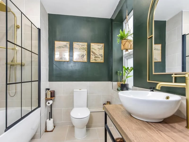 The listing says: "Situated on the charming Wilson Road in Portsmouth, this beautifully renovated house offers a perfect blend of modern comfort and period elegance."