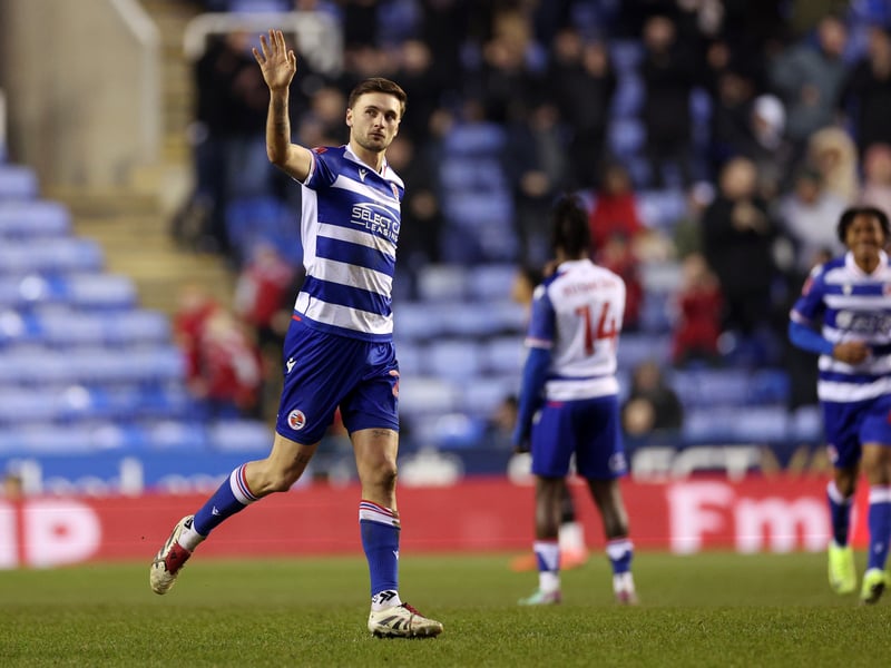 Reading’s star midfielder was withdrawn in the first half against Huddersfield Town after getting caught in the eye. Hunt believes Wing’s injury isn’t too serious and could be okay for the trip to Fratton Park. 
