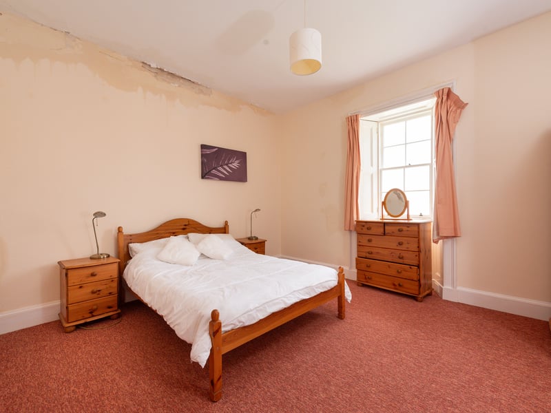 The complex has seven bedrooms in total, with the east and west cottages previously used holiday lets